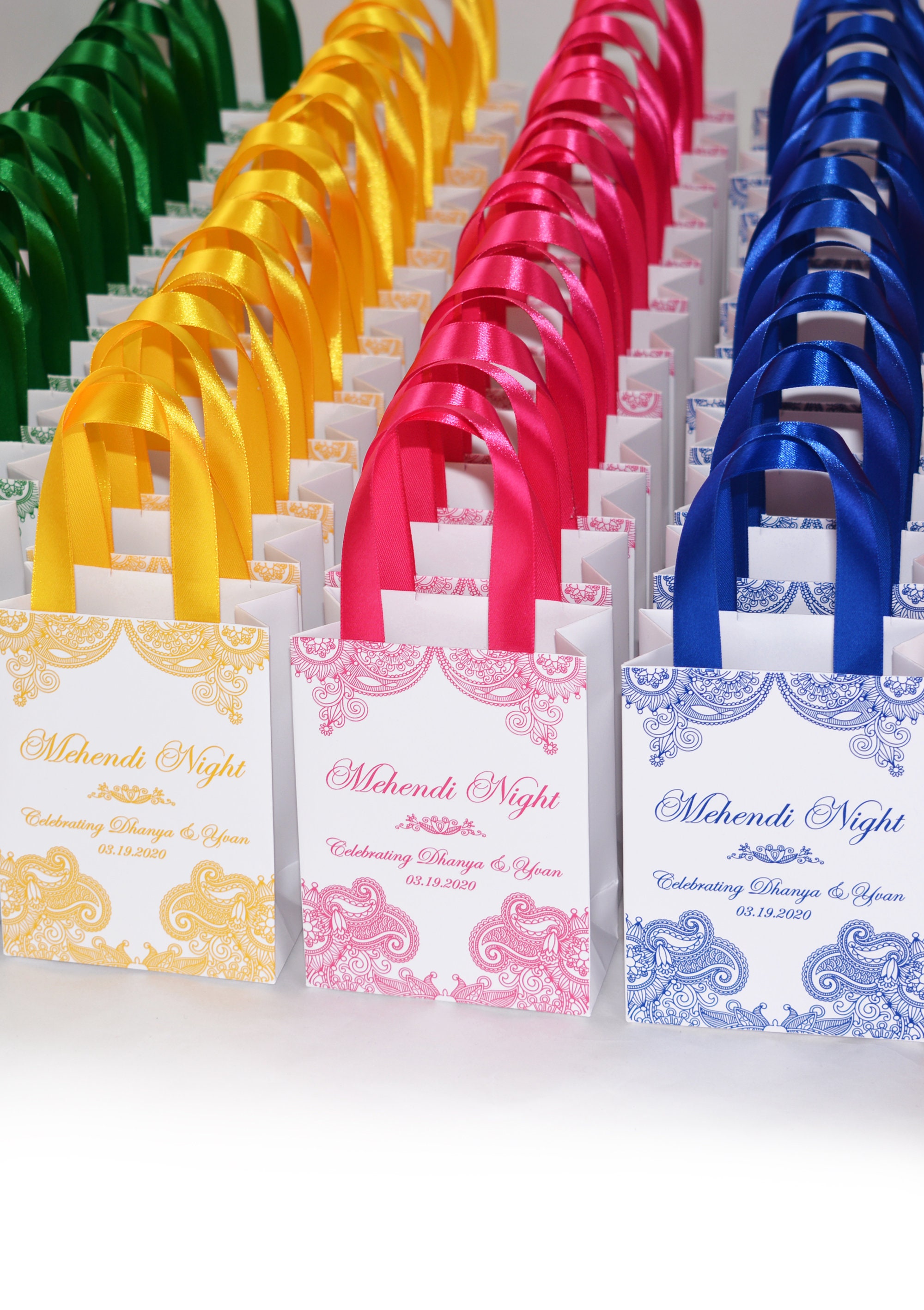 25 Mehendi Night Gift Bags With Satin Ribbon & Your Names - Etsy Denmark