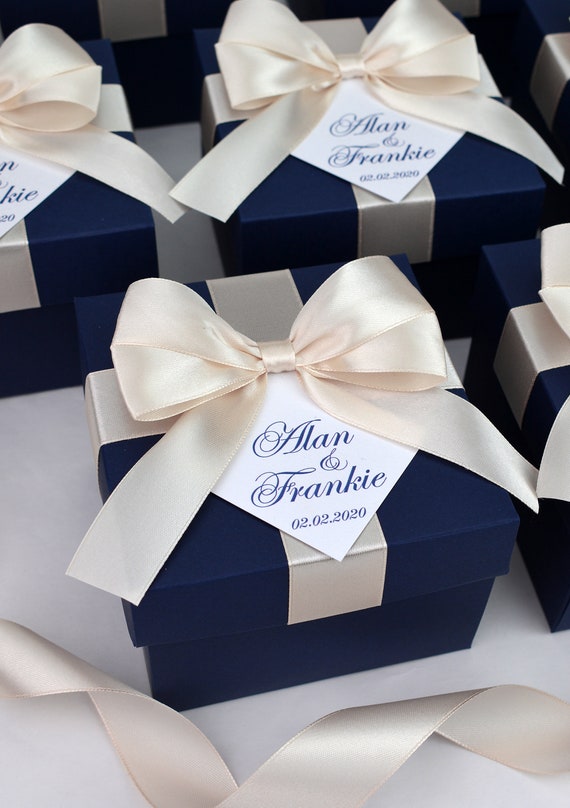 Caja de regalo para hombre camisa azul obscuro – Envia tu regalo