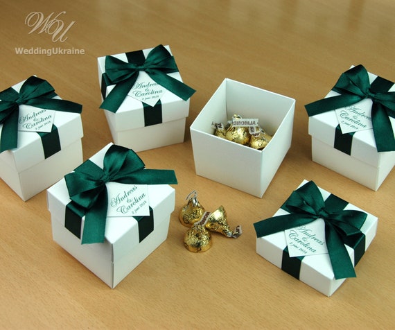 Emerald Green Wedding Bonbonniere Wedding Favor Boxes With Satin Ribbon Bow  and Personalized Tag Greenery Wedding Candy Box for Guests - Etsy