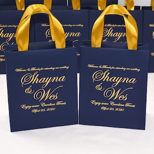 30 Navy Blue & Gold Hochzeit Willkommen Taschen mit Satinband Griffe und benutzerdefinierte Namen, personalisierte Geschenktaschen für Hochzeit Gefälligkeiten