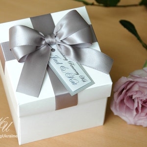 Elegant favor gift box with satin ribbon, doubled bow and tag - White and Silver - Custom personalized wedding favor boxes