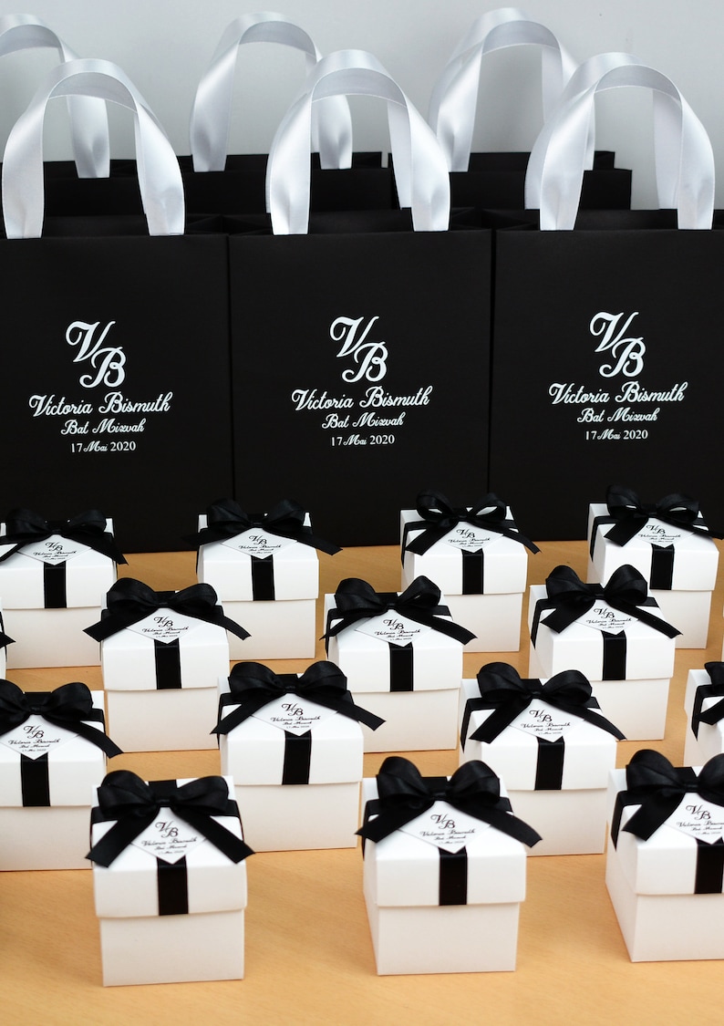 25 Bat Mitzvah gift bags with satin ribbon handles and your Etsy