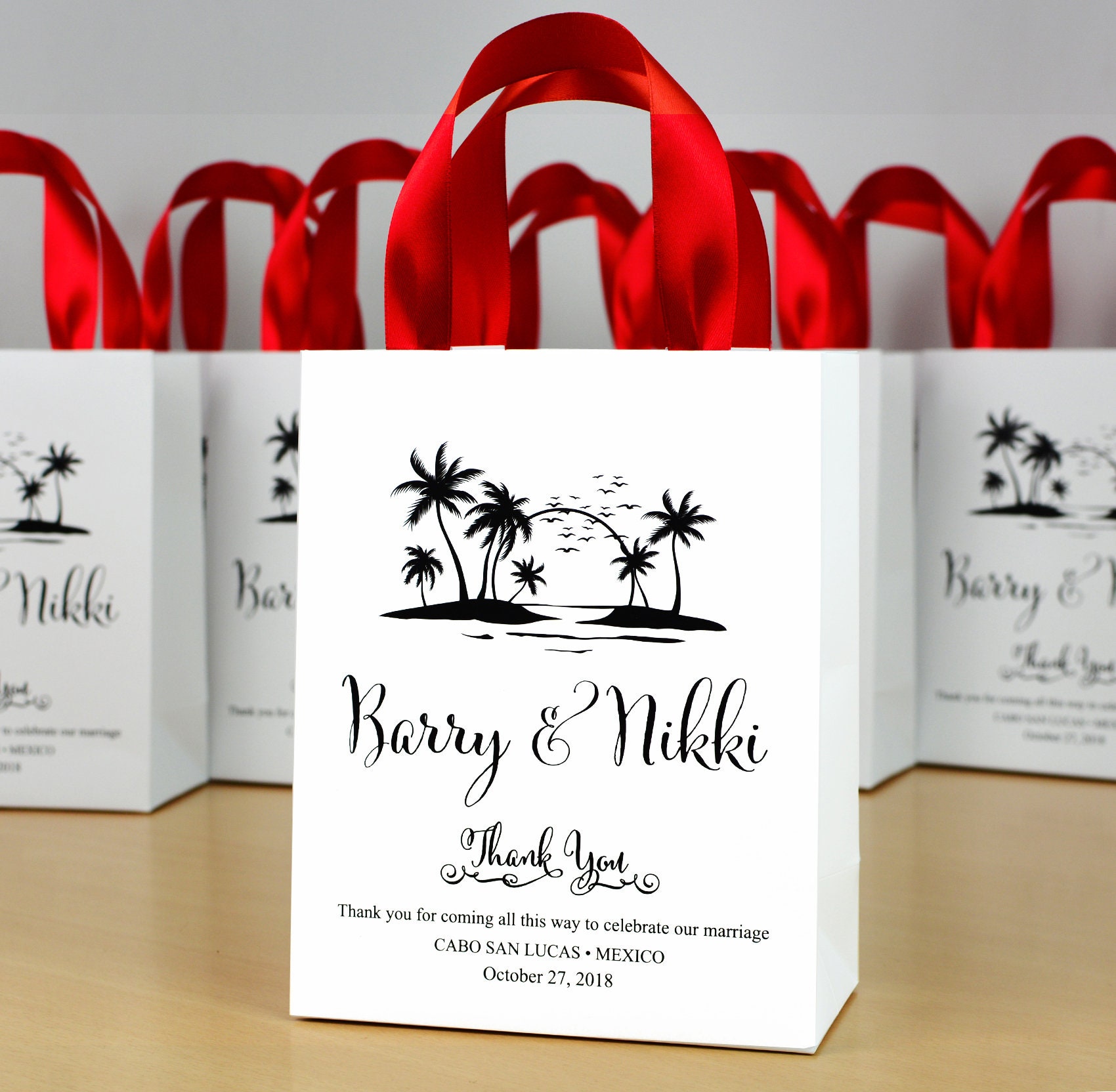 what do you put in gift bags for wedding guests