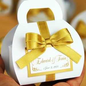 Personalized Gold Wedding bonbonniere  Elegant Favor Candy boxes with satin ribbon bow and your names Wedding gifts and favors for guests