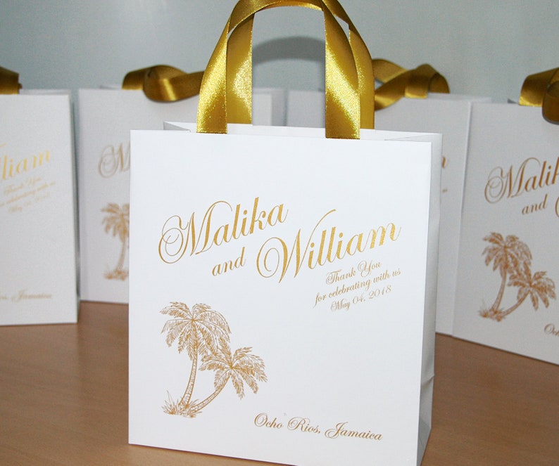 35 Mint Wedding Welcome Bags with satin ribbon /& your names Personalized Beach Wedding gifts and favors bag for guests Elegant Wedding favor
