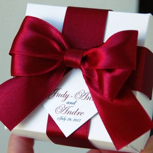 Wedding favor boxes personalized with Burgundy satin ribbon, bow and your names, Elegant Personalized Wedding Favor Box for guests