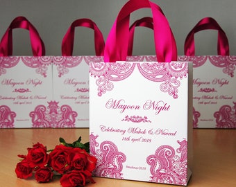30 Mehndi Design gift bags with Pink satin ribbon & your names Personalized Mayoon Night gifts Mehendi Henna Sangeet Indian Wedding favors