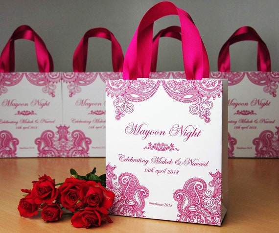 30 Mehndi Design Gift Bags With Pink Satin Ribbon & Your Names 