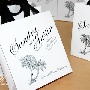 25 Wedding Welcome Bags with satin ribbon handles and your names, Beach Wedding favor Bags for guests, Personalized Tropical Wedding