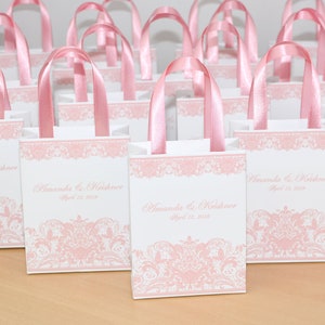 30 Blush Wedding Welcome Bags with satin ribbon handles and your names, Elegant Personalized paper bags for wedding favors for guests