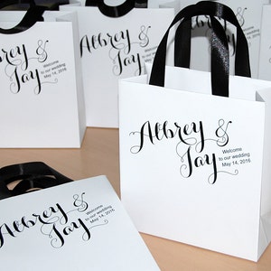 30 Welcome Bags with satin ribbon and names - Wedding gift Bags - Welcome to Our Wedding Custom Personalized Wedding Gift bag