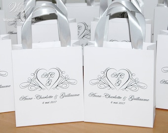 20 Wedding Gift Bags for guests with satin ribbon and names - Elegant Black & White Personalized gifts and favors - Wedding Welcome Bags