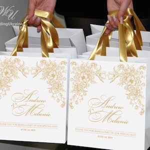 35 chique bruiloft Welkom zakken met goud satijnen lint handgrepen & uw namen, elegante gepersonaliseerde bruiloft Welkom geschenken en gunsten voor gasten