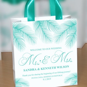 25 Tropical Wedding Welcome Bags with mint satin ribbon handles, Elegant Personalized Beach Wedding gift bags for wedding favor for guests
