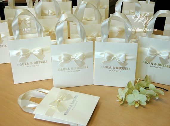 25 Mr  Mrs Gift Bags Personalized Wedding Welcome Gift Bag  Etsy  Wedding  welcome gifts Trendy wedding favors Elegant wedding favors