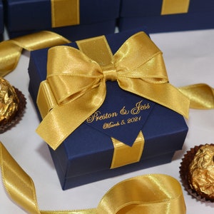 30 Navy Blue & Gold wedding favor gift box with satin ribbon bow and custom names, Elegant Personalized wedding favor boxes for guests
