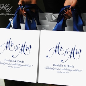 20 Herr und Frau Gift Bags mit Navy blauen Satinband griffen und Ihre Namen elegante Hochzeit Willkommen Taschen personalisierte Gastgeschenke für Gäste