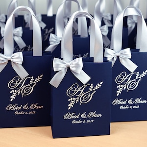 35 Navy Blue & Silver Wedding Welcome Bags with satin ribbon handles, bow and custom names, Elegant Wedding Monogram favors for guests