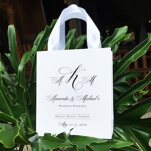 35 Wedding Welcome Bags with satin ribbon handles & custom names Elegant Personalized Wedding Weekend gift bags for wedding favor for guests