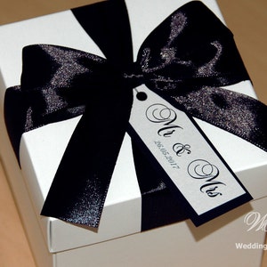 Herr und Frau Geschenk-Box mit Satinband, Schleife und benutzerdefinierte personalisierte Tag - Hochzeit begünstigt Boxen - schwarz und weiß Hochzeit