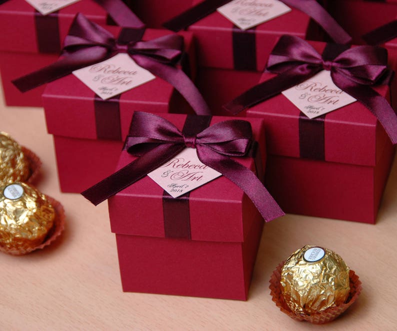 Wedding favor boxes with Wine Burgundy satin ribbon and personalized Blush tag Elegant wedding favor candy box Burgundy Wedding Bonbonniere