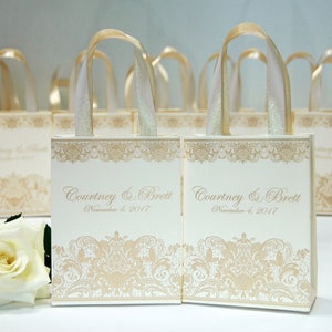 50 Wedding Party gift bags are the great mean to welcoming your guests - Small personalized welcome Bag with Champagne satin ribbon handles