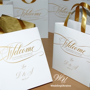 30 Gold Wedding Welcome to our family and friends Bags with satin ribbon, Elegant Personalized Wedding gifts and favors