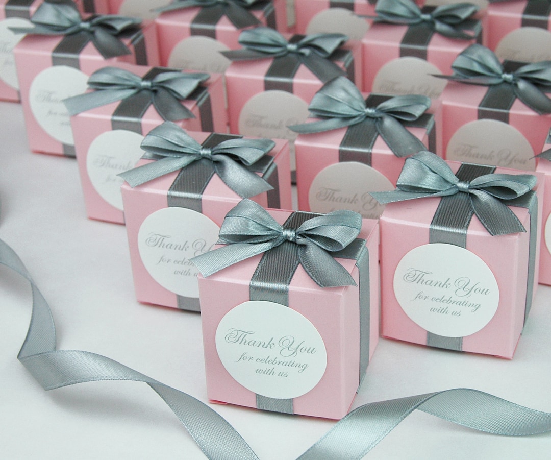 Light Pink & Silver Wedding Bonbonniere With Bow and Custom Tag — free download