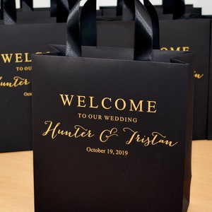 20 Gold Wedding Welcome Bags With Satin Ribbon Handles, Bow and Your Names,  Black & Gold Personalized Wedding Favor for Guests, Goodie Bags 