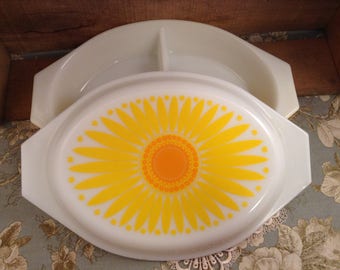 Vintage Pyrex Sunflower 1.5qt Divided Casserole Dish with Lid