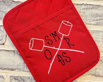 Pot holder or Oven Mitt Cute and fun! Smores Campfire Design