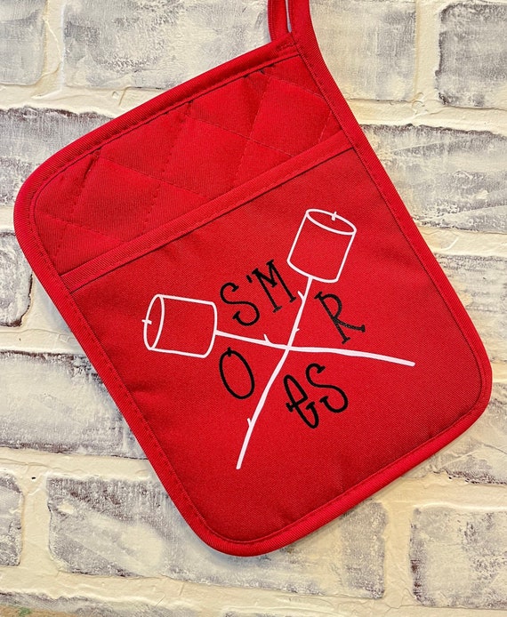 Pot holder or Oven Mitt Cute and fun! Smores Campfire Design