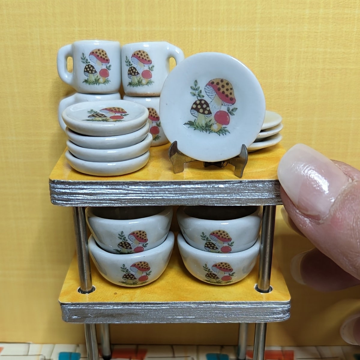Merry Mushroom Dinnerware 1:12 Scale Dollhouse Miniature Retro 70's - Etsy