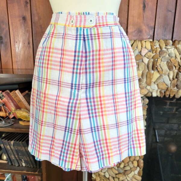 Rainbow Plaid Ladies Golf Shorts with Pockets by Voyager Golf, Size 14 (Vintage Size - Runs Small, Check Measurements )