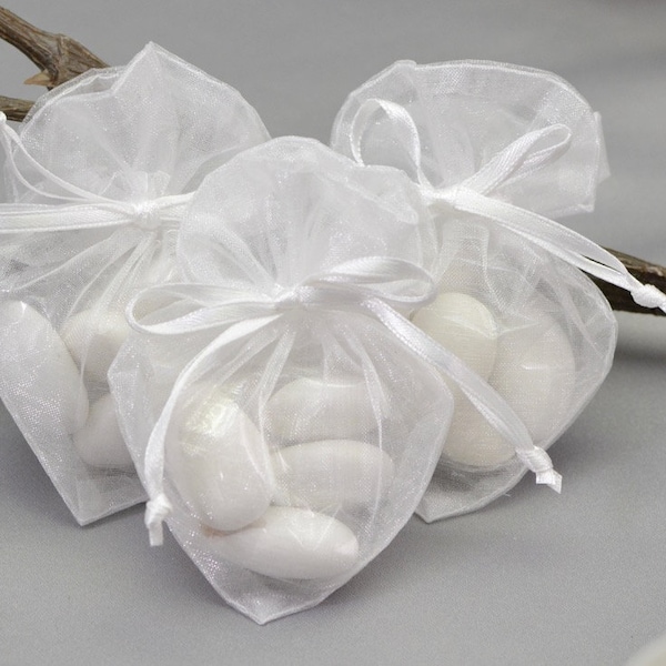 Heart Shape Organza Baggie Wedding Favor - Greek Boubounieres Koufeta - Italian Bomboniera Confetti - Jordan Almond Dragée | Dahlia