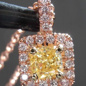 0.49ct Yellow VVS2 Radiant Cut Diamond Pendant R6587