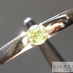 0.18ct Greenish Yellow VS2 Round Brilliant Diamond Ring R7919