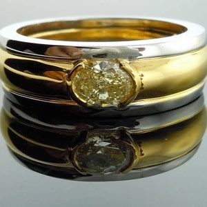 1.14ct Y-Z VS2 Oval Diamond Ring R3991