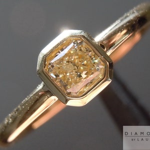 0.30ct Yellow SI1 Radiant Cut Diamond Ring R5371