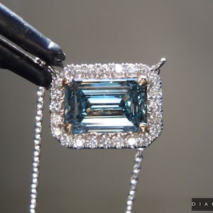 1.02ct Blue VS2 Emerald Cut Lab Grown Diamond Necklace R9415