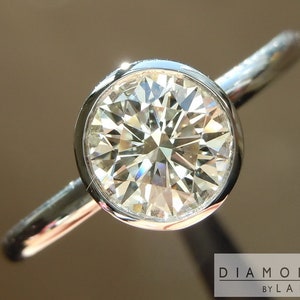 0.90ct K VS2 Round Brilliant Diamond Ring R4308