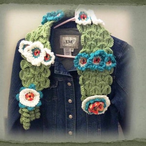 Crocheted Scarf, Flower Scarf
