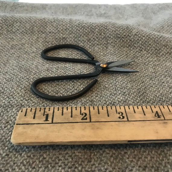 Large Handle Primitive Scissors