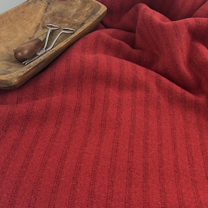 100% Wool Fat 1/4&#39;s (16&quot;x28&quot;) for rug hooking, appliqué and crafts. Washed and felted ready for use. Color: RED HERRING