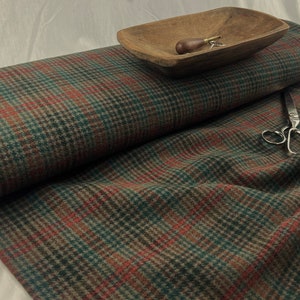 100% Wool Fabric by the Yard.  Medium Weight 58-60" Wide.  Multiple yards ordered come as 1 piece.  Color:  SALAMANDER