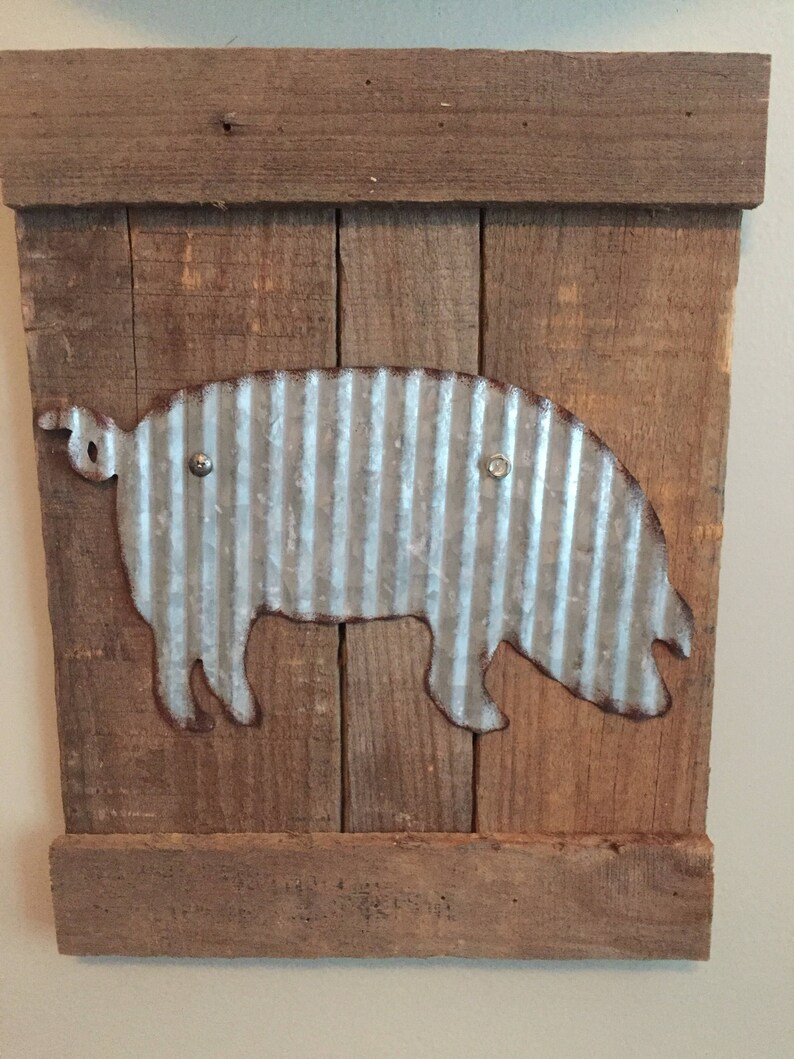 rusty galvanized sign Wreath sign country farmhouse wall hanging farmhouse pig sign