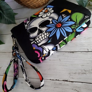 Sunshine Wristlet Street Skull Alexander Henry image 3