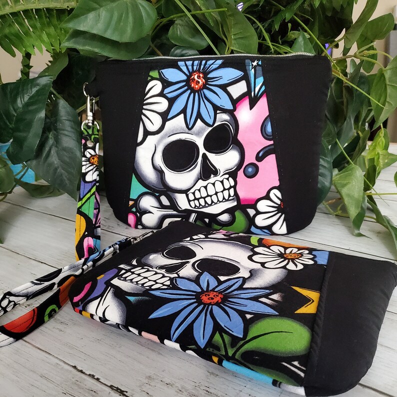 Sunshine Wristlet Street Skull Alexander Henry image 2