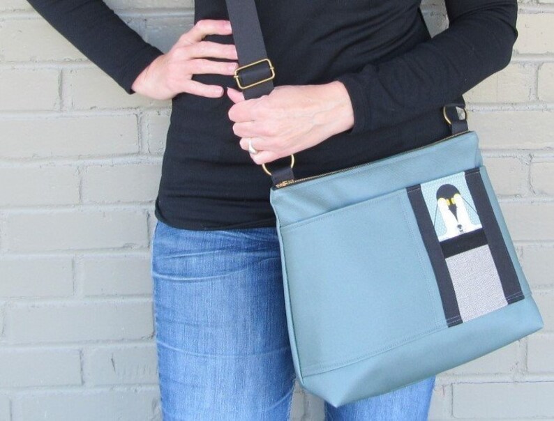blue crossover bag