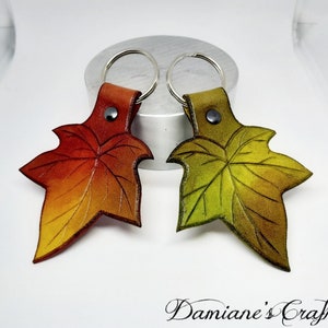 SALE, Schlüsselanhänger aus echtem Leder mit Gravur, Efeublatt, Herbst, Frühling, Schlüsselanhänger mit graviertem Efeublatt, aus echtem Leder, Herbst, Frühling